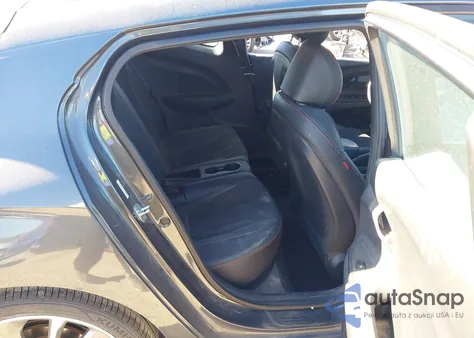 2019 Hyundai Veloster 2.0 Premium z USA, uszkodzony, nr VIN KMHTG6AF7KU019070